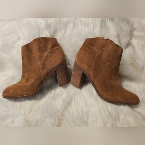 Lucky Brand Pinkton Tan Suede Ankle Booties